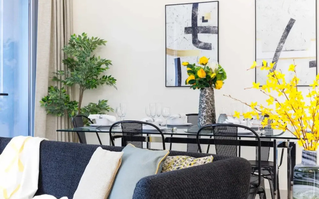 Maison Privee - Beautiful Chic Apt w/Full Marina View Nxt 2 Beach