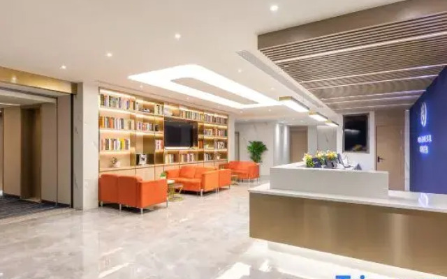 Starway Hotel (Qingdao Central Business District Yuehui Plaza Hotel)