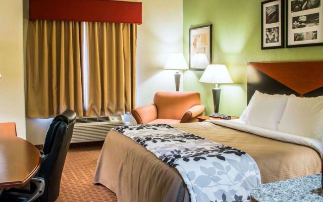 Sleep Inn & Suites at Six Flags
