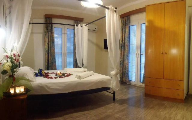 Stellatos House