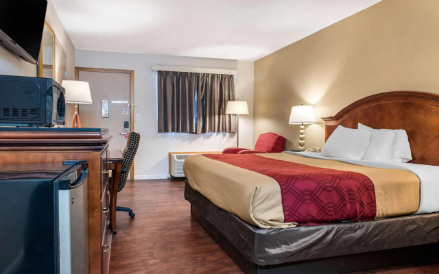 Econo Lodge Holland - Toledo