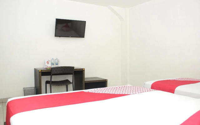 OYO 844 Surya Hotel