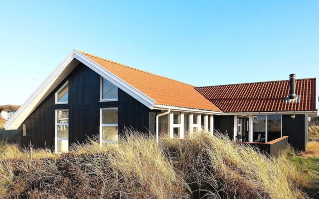 8 Person Holiday Home in Blavand
