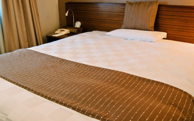 Jr-East Hotel Mets Omori