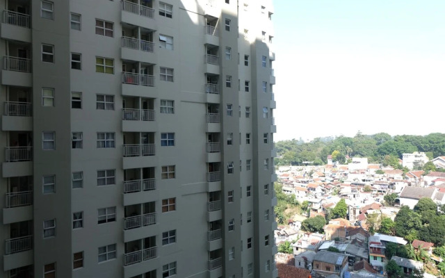 Modern Classic Studio At Apartment Parahyangan Residence