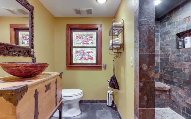2 Mi to UA: Central Fayetteville Home w/ Patios