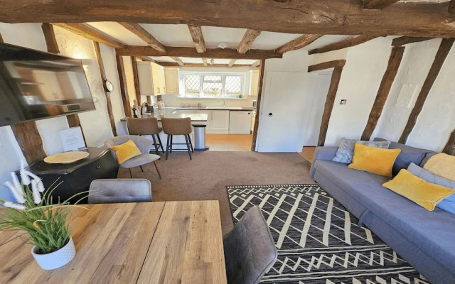 Dove Cott Sleeps 4 Central Location