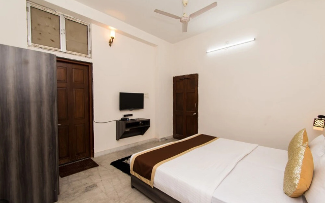 OYO 6774 Apartment The White Feathers