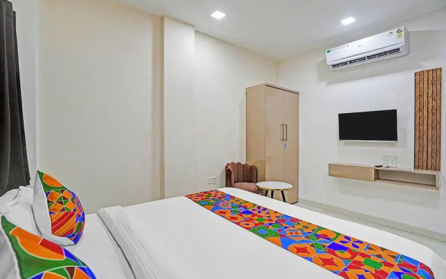 Fabhotel Amrit Palace - Opp Skye Corporate park