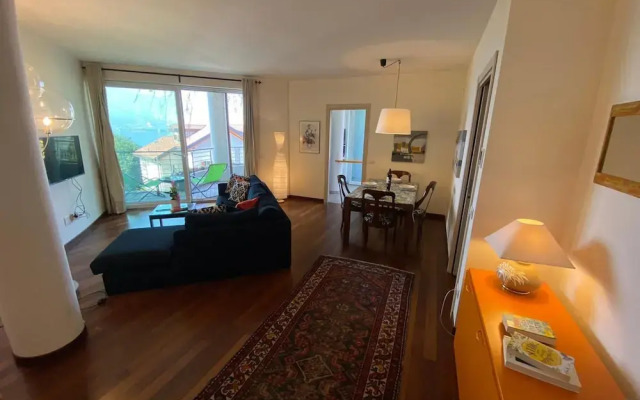 Emma Apartment With Terrace Lake View in Verbania