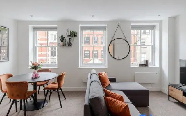 The Foley Residence II - Fitzrovia - by Frankie