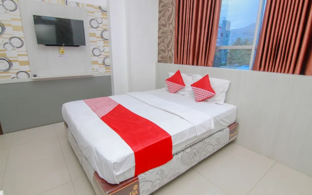 R Four Hotel by OYO Rooms