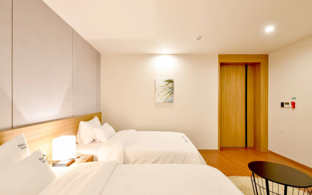BLANC Business Hotel