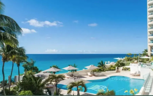 *The CLIFF_ BEACHFRONT and LUXURY MODERN UNIT* C2