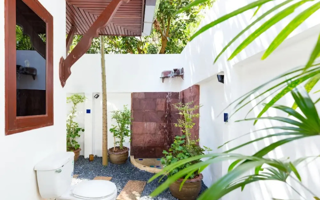 Unique Thai Style 4BR Pool Villa Nikkie