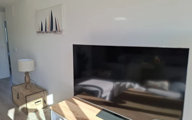 Residencial Breeze 1A by Bookaparadise