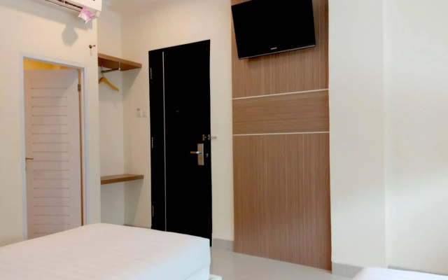 RedDoorz Plus @ Grand Pacifik Hotel Makassar