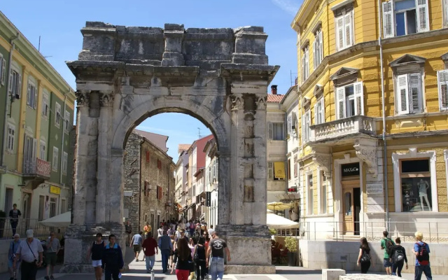 Holiday Home in Pula Near Beach