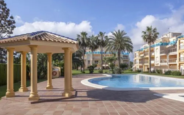 La Riviera 18039