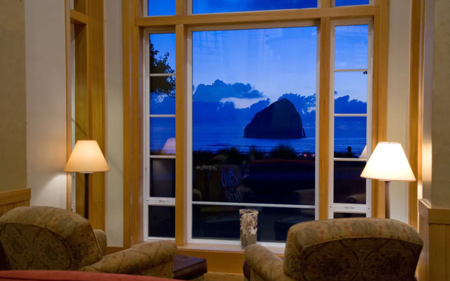 Inn at Cape Kiwanda