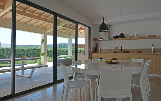 Villa in Malaucene Near Mont Ventoux