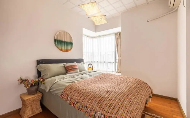 Locals Boutique Apartment Huafa Plaza 39