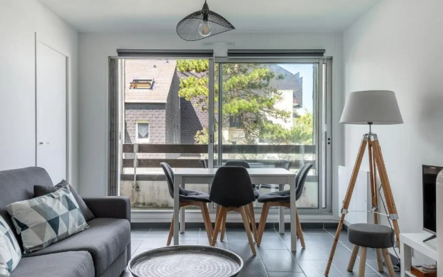 Appt Lumineux - Avec Balcon a 400m de la Plage
