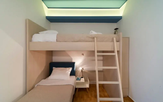 Dolphin Luxury Apartments