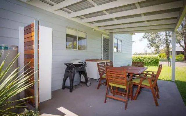 Wine Country Cottage located right at the Hunter Valley gateway, close to everything