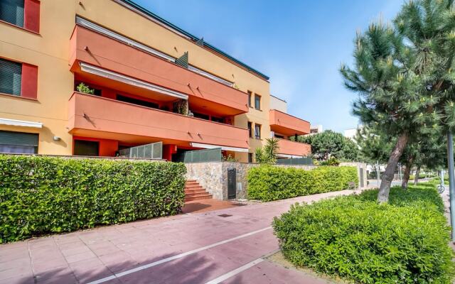 Отель Apartamento Vivalidays Mari Испания, Льорет-де-Мар - отзывы, цены и фото номеров - забронировать отель Apartamento Vivalidays Mari онлайн вид на фасад