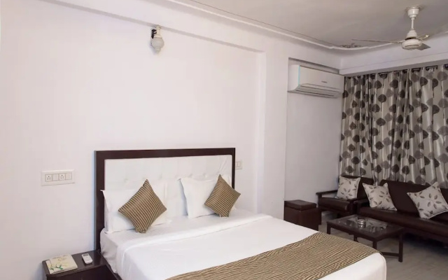 OYO 12656 Hotel Green View International