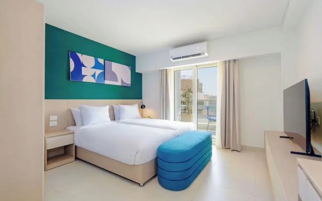 Brassbell Zamalek Chroma Central Location