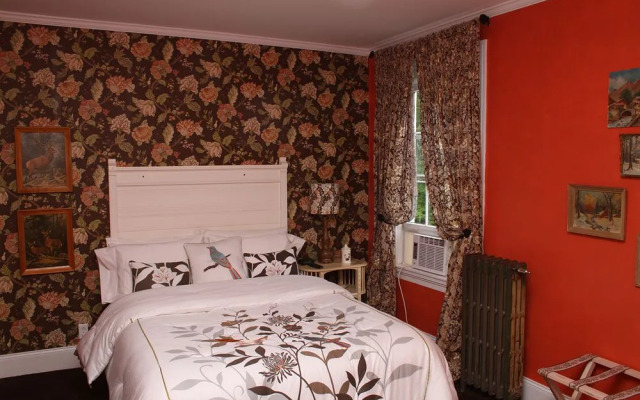 Brambles Inn & Gardens