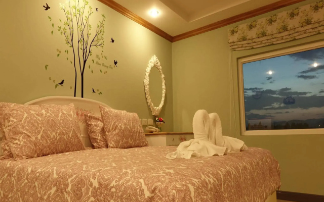 The Lilly Hotel