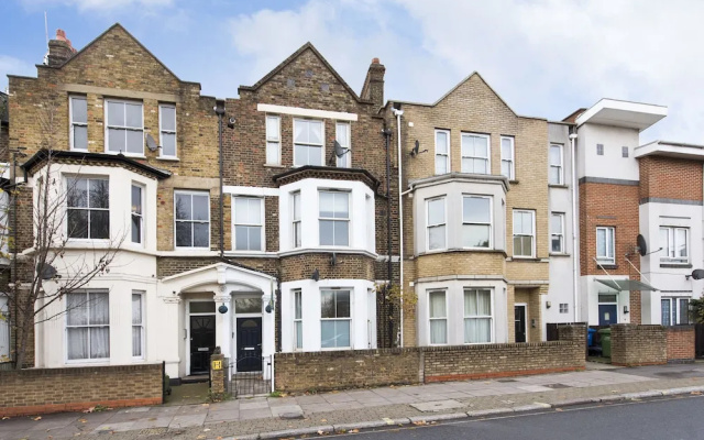 Lovely 1BR Flat Overlooking Southwark Park