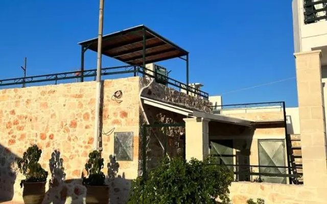 Tholos Studio, Sternes