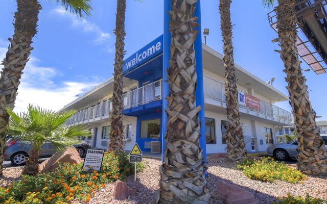 Motel 6 Las Vegas - I-15 2