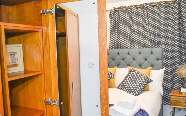 Lovely 2-bed Apartment in West Bromwich