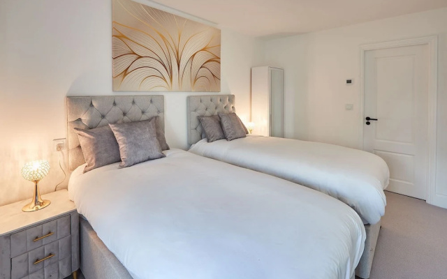 Host Stay Oxford House