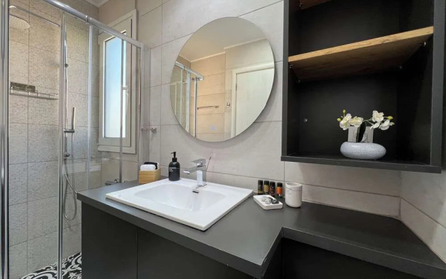 Acropolis Golden View Penthouse