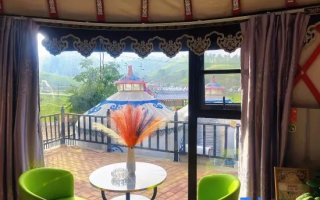 Yuxian Guanshan Tianxiang Farmhouse