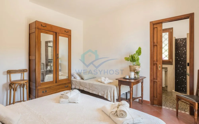 New Refined Villa Rayskaya In Monte Compatri