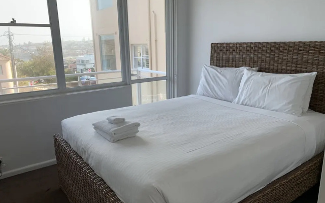 Bondi 2 Bedroom - Bondi and Tamarama Views
