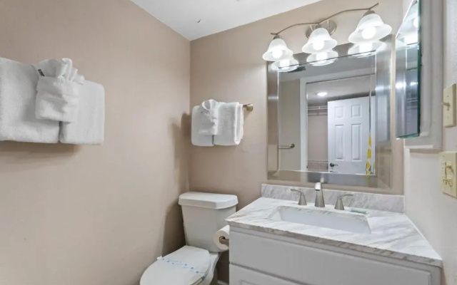 311 Madeira Norte Condo