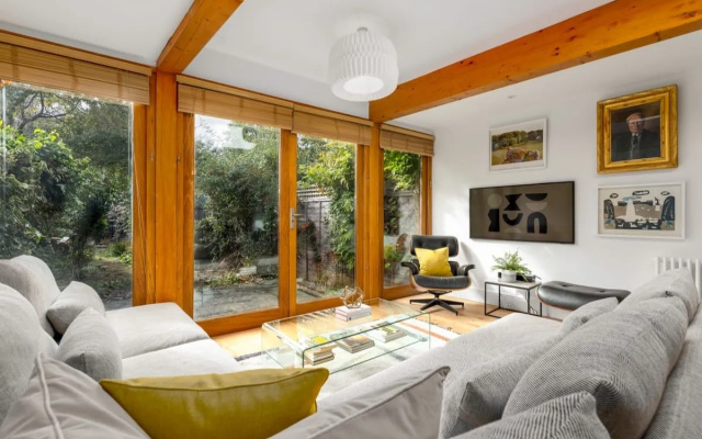 The Victorian House - Enticing 3bdr House With Garden