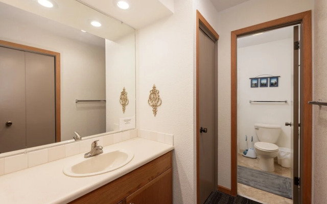 Snowblaze A24 2 Bedroom Condo by RedAwning