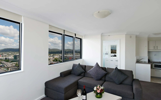 Park Regis North Quay