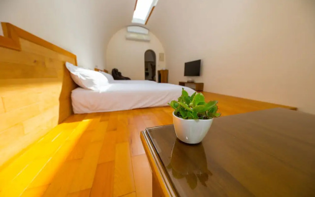 Caves B&B