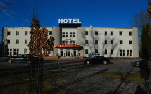 Отель Dom Kosmonauty Польша, Вроцлав - отзывы, цены и фото номеров - забронировать отель Dom Kosmonauty онлайн вид на фасад