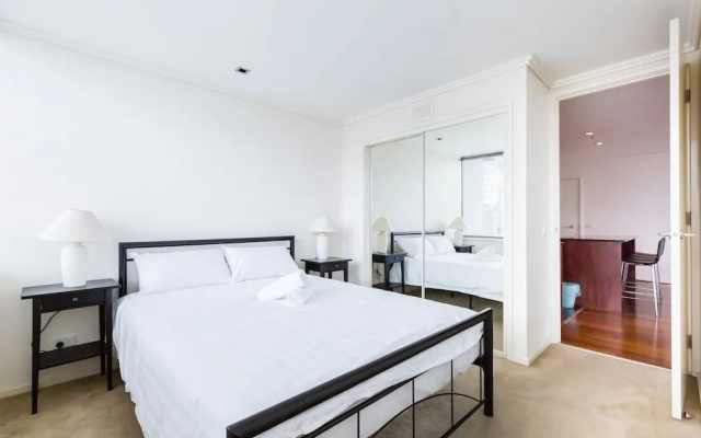 MORGAN, 2BDR Southbank Apartment